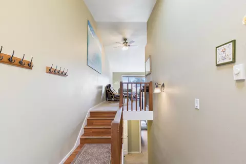 Entry Way - 986 SE Centennial St, Bend, OR 97702 photo 1 of 2