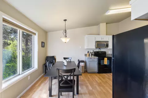 Dining - 986 SE Centennial St, Bend, OR 97702 photo 1 of 2