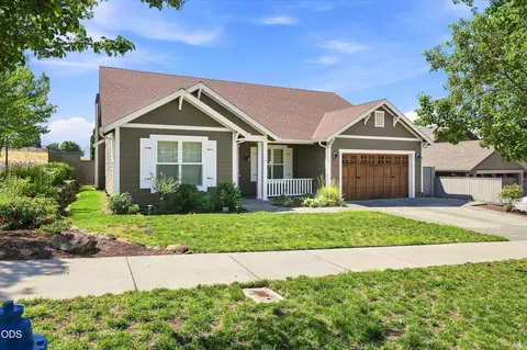 3686 Windgate St, Medford, OR 97504