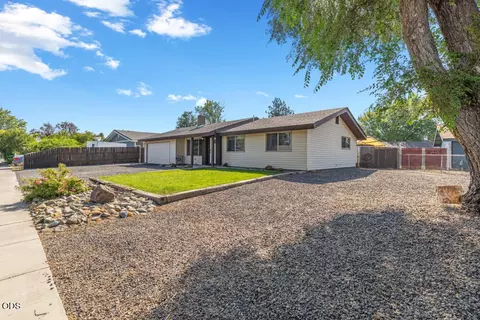4241 Myrtlewood Dr, Klamath Falls, OR 97603