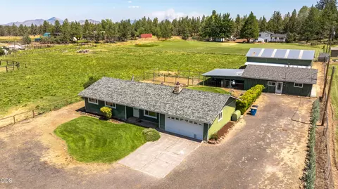 1714 NW 53rd St, Redmond, OR 97756