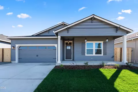 2229 Piazza Dr, Medford, OR 97501