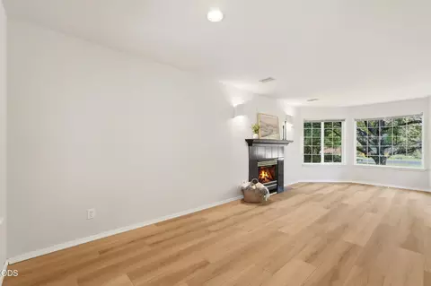 Living - 3389 NE Stonebrook Loop, Bend, OR 97701 photo 2 of 9