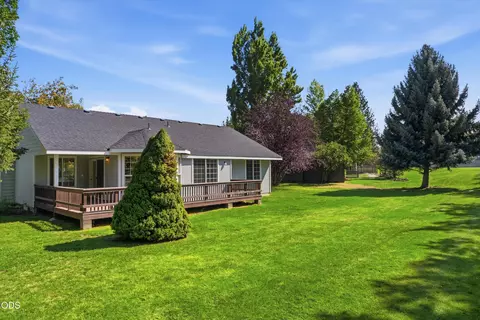 Exterior - 3389 NE Stonebrook Loop, Bend, OR 97701 photo 6 of 13