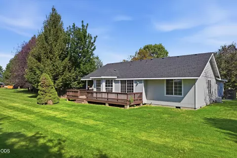 Exterior - 3389 NE Stonebrook Loop, Bend, OR 97701 photo 4 of 13