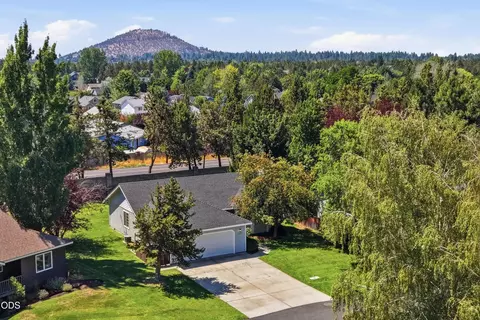 View/Area - 3389 NE Stonebrook Loop, Bend, OR 97701 photo 6 of 7