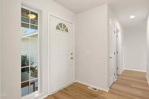 Entry Way - 3389 NE Stonebrook Loop, Bend, OR 97701 photo 1 of 1