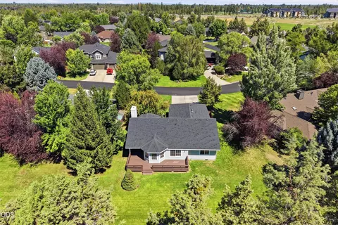 View/Area - 3389 NE Stonebrook Loop, Bend, OR 97701 photo 4 of 7
