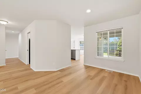 Living - 3389 NE Stonebrook Loop, Bend, OR 97701 photo 4 of 9