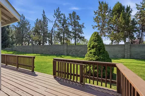 Exterior - 3389 NE Stonebrook Loop, Bend, OR 97701 photo 9 of 13