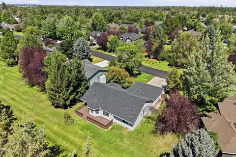 View/Area - 3389 NE Stonebrook Loop, Bend, OR 97701 photo 3 of 7