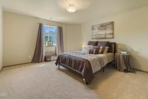 Bedroom - 21183 Ritz Pl, Bend, OR 97702 photo 4 of 6