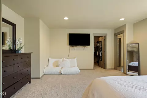 Bedroom - 21183 Ritz Pl, Bend, OR 97702 photo 3 of 6