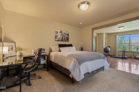 Bedroom - 21183 Ritz Pl, Bend, OR 97702 photo 6 of 6