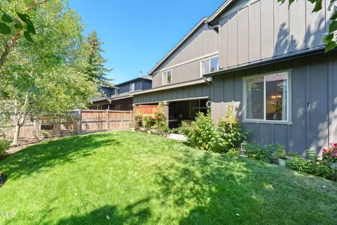 Exterior - 21183 Ritz Pl, Bend, OR 97702 photo 4 of 7