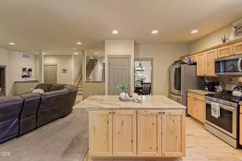Kitchen - 21183 Ritz Pl, Bend, OR 97702 photo 4 of 4