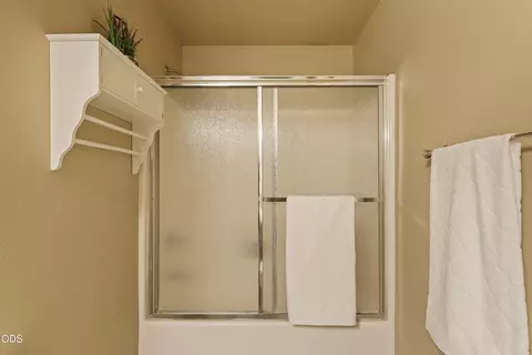 Bath - 21183 Ritz Pl, Bend, OR 97702 photo 5 of 5