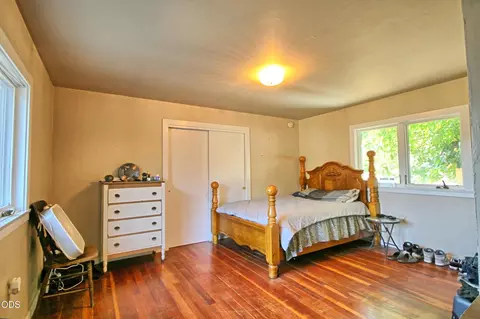 Bedroom - 7763 Thompson Creek Rd, Applegate, OR 97530 photo 7 of 7