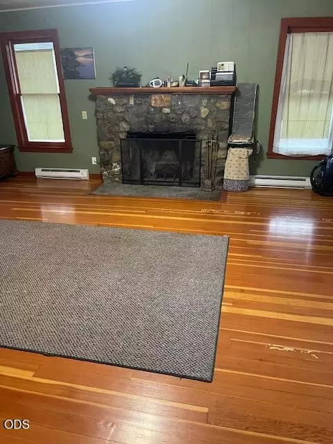 Living - 7763 Thompson Creek Rd, Applegate, OR 97530 photo 6 of 9
