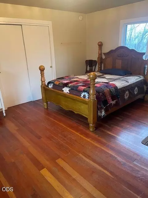 Bedroom - 7763 Thompson Creek Rd, Applegate, OR 97530 photo 2 of 7