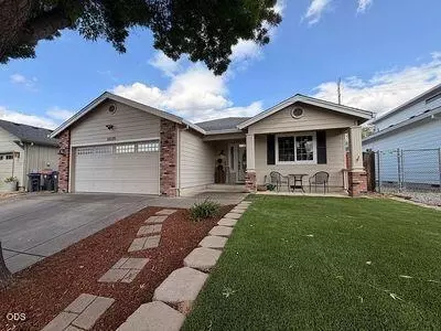 3039 Gary Dr, Medford, OR 97504