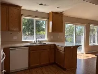 Kitchen - 420 Westminster Dr, Eagle Point, OR 97524 photo 1 of 1