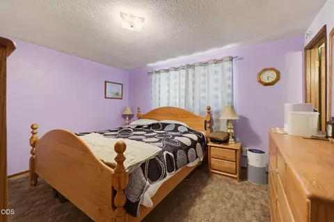Bedroom - 685 Talbot St, Eagle Point, OR 97524 photo 1 of 4