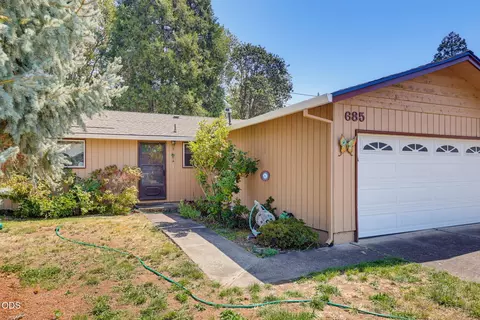 Other - 685 Talbot St, Eagle Point, OR 97524 photo 2 of 7