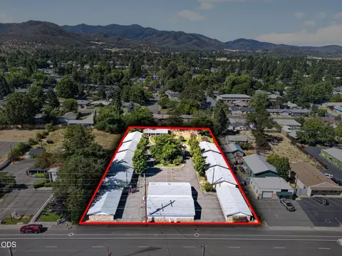 View/Area - 130 S Main St, Phoenix, OR 97535 photo 1 of 7
