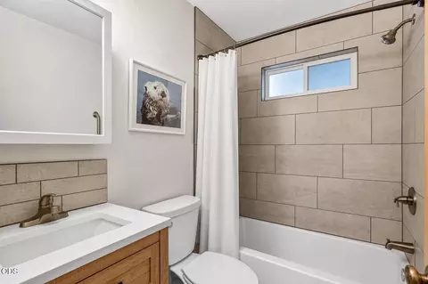 Bath - 130 S Main St, Phoenix, OR 97535 photo 6 of 6