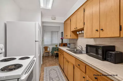 Kitchen - 130 S Main St, Phoenix, OR 97535 photo 7 of 8