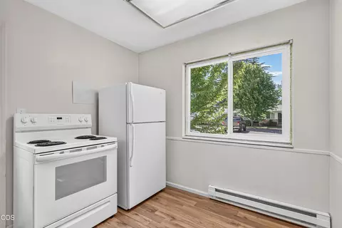Kitchen - 130 S Main St, Phoenix, OR 97535 photo 5 of 8