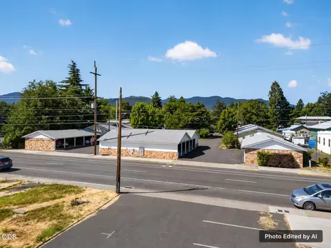 View/Area - 130 S Main St, Phoenix, OR 97535 photo 4 of 7