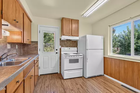 Kitchen - 130 S Main St, Phoenix, OR 97535 photo 1 of 8