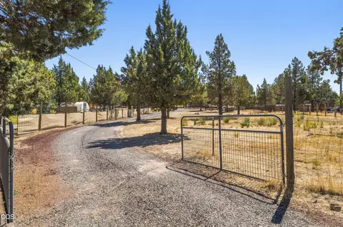 8445 SW High Cone Dr, Terrebonne, OR 97760