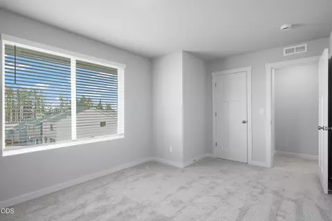Bedroom - 20667 Town Dr, Bend, OR 97701 photo 7 of 7