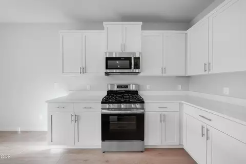 Kitchen - 20667 Town Dr, Bend, OR 97701 photo 4 of 4