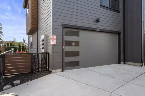 Exterior - 20552 NEmpire Ave, Bend, OR 97701 photo 3 of 3