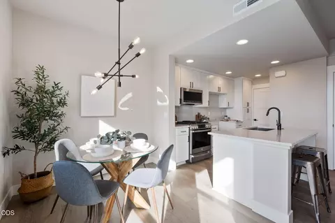 Dining - 20556 NEmpire Ave, Bend, OR 97701 photo 1 of 1