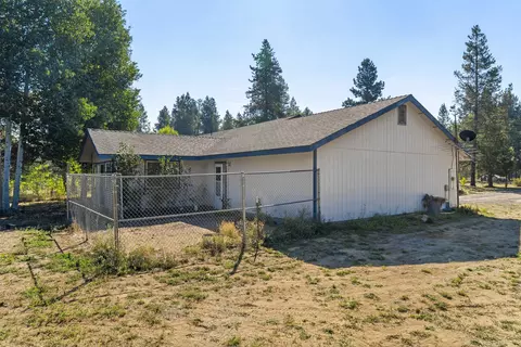 Exterior - 16046 Dyke Rd, La Pine, OR 97739 photo 11 of 14