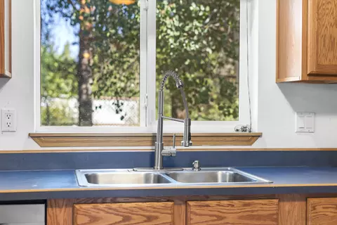 Kitchen - 16046 Dyke Rd, La Pine, OR 97739 photo 2 of 3