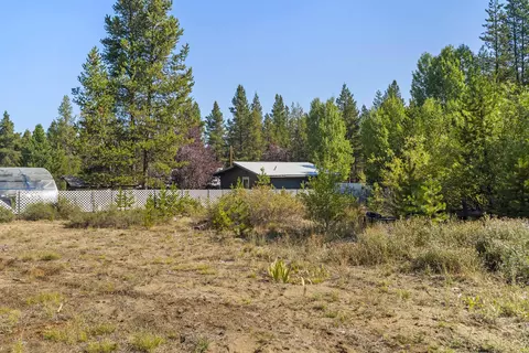 Exterior - 16046 Dyke Rd, La Pine, OR 97739 photo 12 of 14