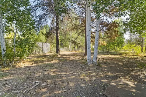 Exterior - 16046 Dyke Rd, La Pine, OR 97739 photo 6 of 14