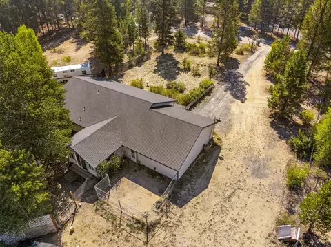 Exterior - 16046 Dyke Rd, La Pine, OR 97739 photo 4 of 14
