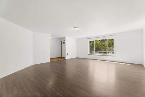 Living - 16046 Dyke Rd, La Pine, OR 97739 photo 6 of 7