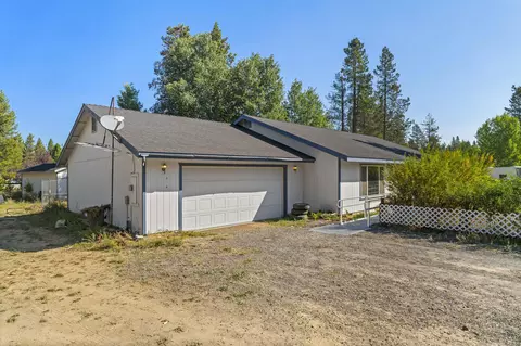 Exterior - 16046 Dyke Rd, La Pine, OR 97739 photo 10 of 14