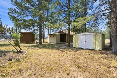 Exterior - 145111 Lanewood Dr, La Pine, OR 97739 photo 6 of 12