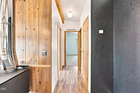 Entry Way - 145111 Lanewood Dr, La Pine, OR 97739 photo 1 of 1