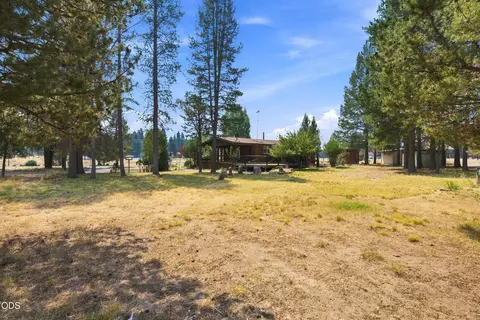 Exterior - 145111 Lanewood Dr, La Pine, OR 97739 photo 9 of 12