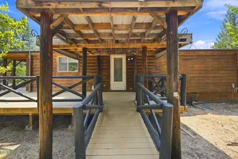 Exterior - 145111 Lanewood Dr, La Pine, OR 97739 photo 5 of 12